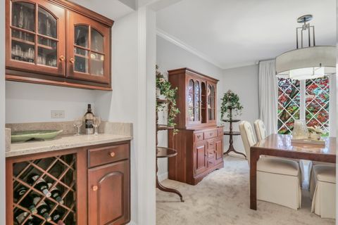 Tiny photo for 1525 Saratoga Court, Libertyville, IL 60048 (MLS # 12635923)