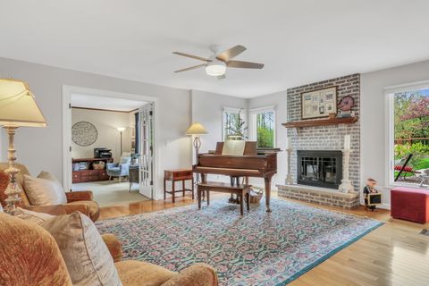 Tiny photo for 1525 Saratoga Court, Libertyville, IL 60048 (MLS # 12635923)