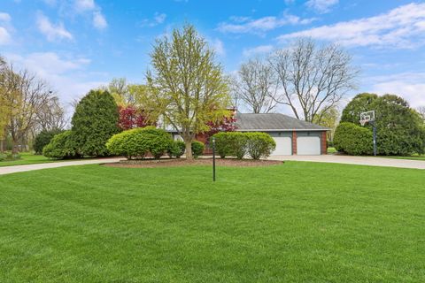Tiny photo for 1525 Saratoga Court, Libertyville, IL 60048 (MLS # 12635923)