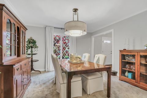 Tiny photo for 1525 Saratoga Court, Libertyville, IL 60048 (MLS # 12635923)