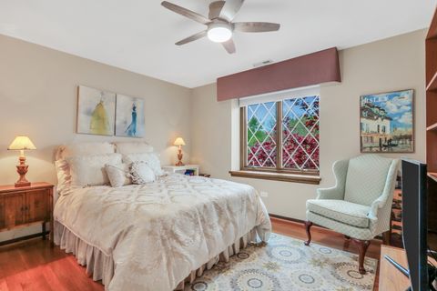 Tiny photo for 1525 Saratoga Court, Libertyville, IL 60048 (MLS # 12635923)