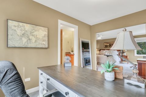 Tiny photo for 1525 Saratoga Court, Libertyville, IL 60048 (MLS # 12635923)