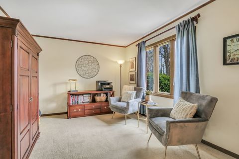 Tiny photo for 1525 Saratoga Court, Libertyville, IL 60048 (MLS # 12635923)