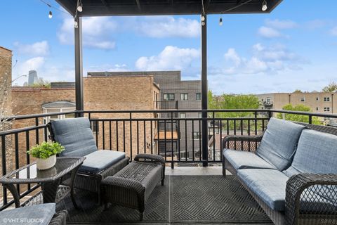 Tiny photo for 437 W North Avenue #404, Chicago, IL 60610 (MLS # 12492103)