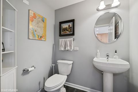 Tiny photo for 437 W North Avenue #404, Chicago, IL 60610 (MLS # 12492103)