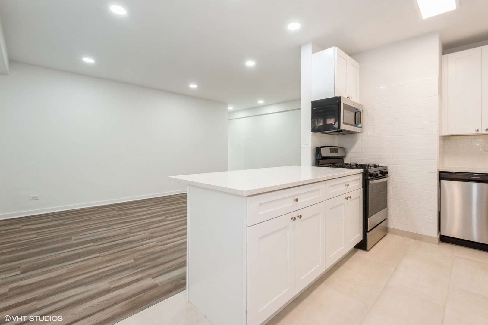 2424 W Estes Avenue 1G
