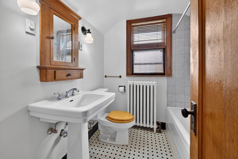 Tiny photo for 1100 S Scoville Avenue, Oak Park, IL 60304 (MLS # 12719105)