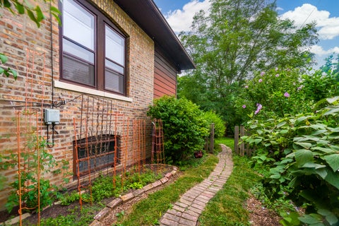 Tiny photo for 1100 S Scoville Avenue, Oak Park, IL 60304 (MLS # 12719105)