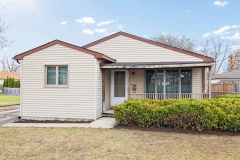 Photo of 16 S Margaret Street, Joliet, IL 60436 (MLS # 12592295)