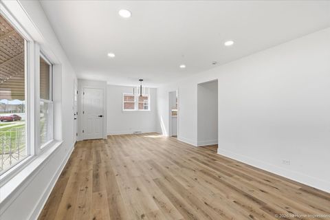 Tiny photo for 12806 S Laflin Street, Calumet Park, IL 60827 (MLS # 12605859)