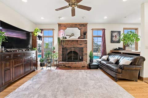Tiny photo for 1615 Nicholson Street, Crest Hill, IL 60403 (MLS # 12689494)