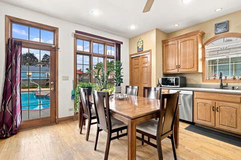 Tiny photo for 1615 Nicholson Street, Crest Hill, IL 60403 (MLS # 12689494)