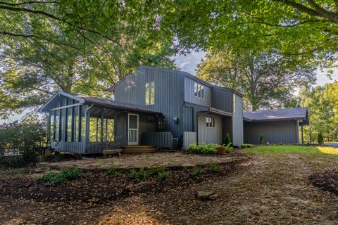 Tiny photo for 232 Potters Road, Makanda, IL 62958 (MLS # 12758698)