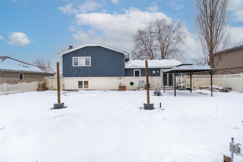 Tiny photo for 515 Edgewater Drive, Minooka, IL 60447 (MLS # 12528765)