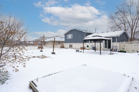 Tiny photo for 515 Edgewater Drive, Minooka, IL 60447 (MLS # 12528765)