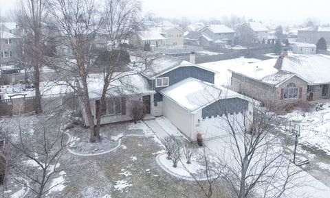 Tiny photo for 515 Edgewater Drive, Minooka, IL 60447 (MLS # 12528765)