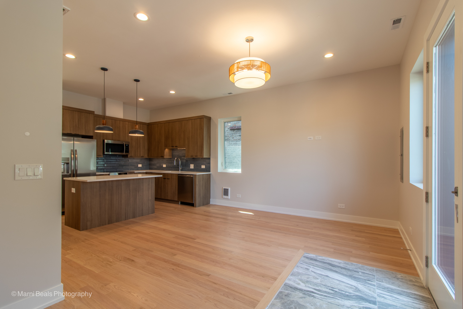 6747 S Langley Avenue