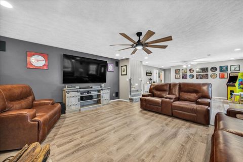 Tiny photo for 103 Comet Lane, Heyworth, IL 61745 (MLS # 12565513)