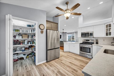 Tiny photo for 103 Comet Lane, Heyworth, IL 61745 (MLS # 12565513)