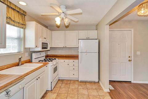 Tiny photo for 608 Huntington Court #608, Bourbonnais, IL 60914 (MLS # 12456455)