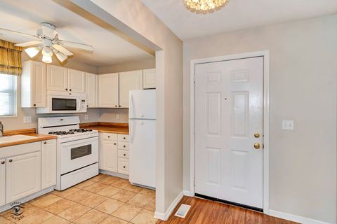 Tiny photo for 608 Huntington Court #608, Bourbonnais, IL 60914 (MLS # 12456455)