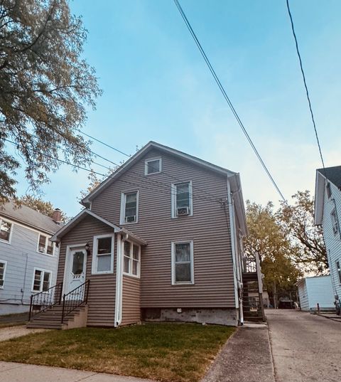 A home in Waukegan