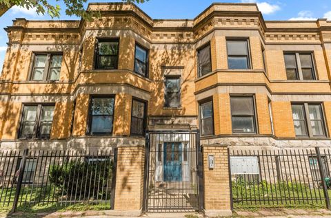 Photo of 3264 W Wrightwood Avenue #2, Chicago, IL 60647 (MLS # 12466640)