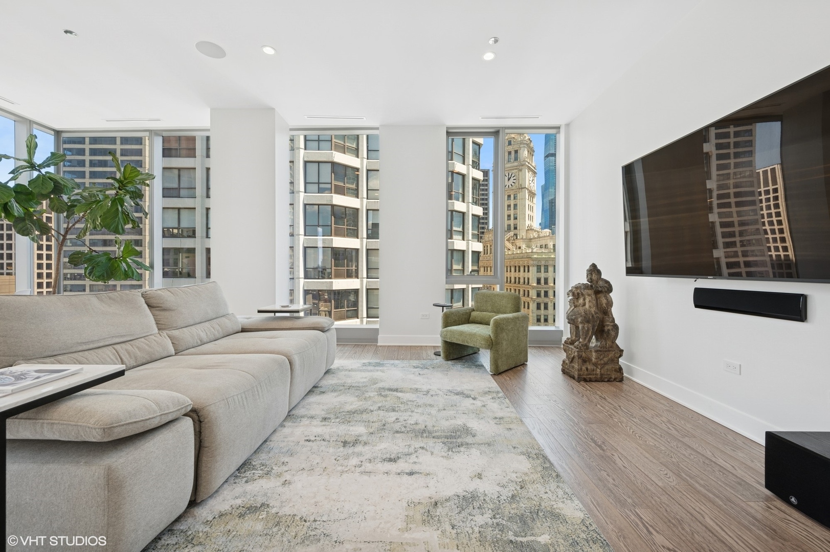 403 N Wabash Avenue 17C