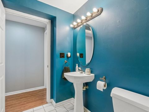 Tiny photo for 3303 GROVE Avenue #604, Berwyn, IL 60402 (MLS # 12599490)