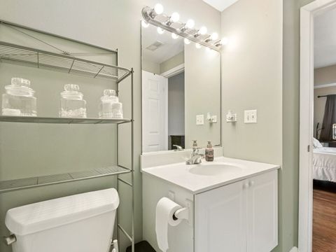Tiny photo for 3303 GROVE Avenue #604, Berwyn, IL 60402 (MLS # 12599490)