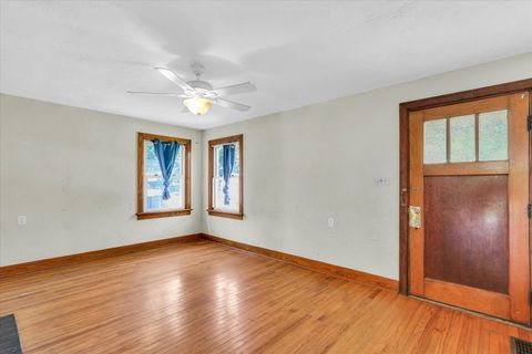Tiny photo for 606 S Johnson Avenue, Urbana, IL 61801 (MLS # 12402281)