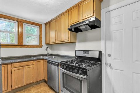Tiny photo for 606 S Johnson Avenue, Urbana, IL 61801 (MLS # 12402281)