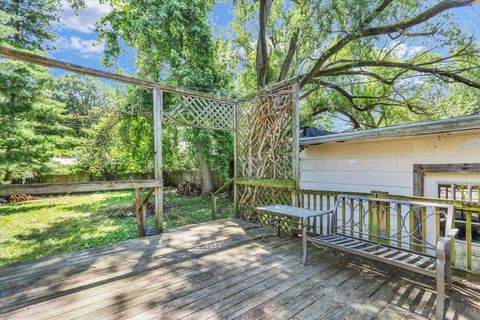 Tiny photo for 606 S Johnson Avenue, Urbana, IL 61801 (MLS # 12402281)