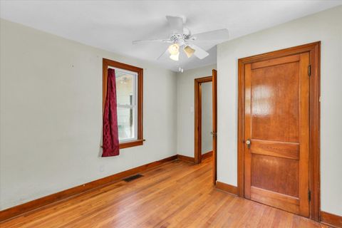 Tiny photo for 606 S Johnson Avenue, Urbana, IL 61801 (MLS # 12402281)