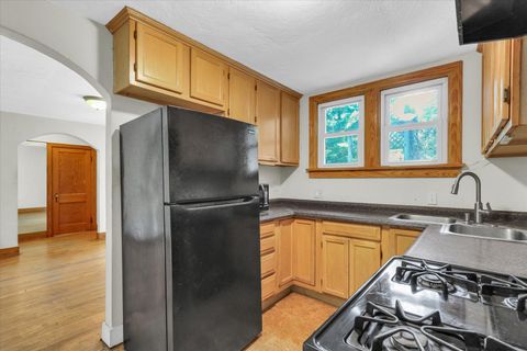 Tiny photo for 606 S Johnson Avenue, Urbana, IL 61801 (MLS # 12402281)