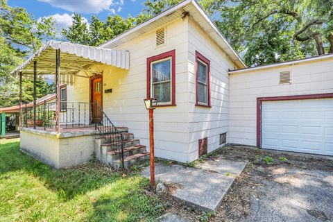 Tiny photo for 606 S Johnson Avenue, Urbana, IL 61801 (MLS # 12402281)