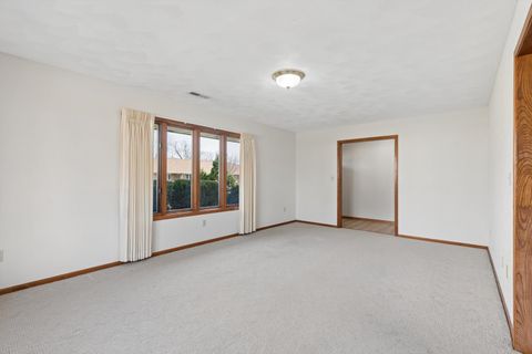 Tiny photo for 621 4th Avenue #3, Dewitt, IA 52742 (MLS # 12602445)