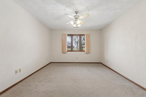 Tiny photo for 621 4th Avenue #3, Dewitt, IA 52742 (MLS # 12602445)