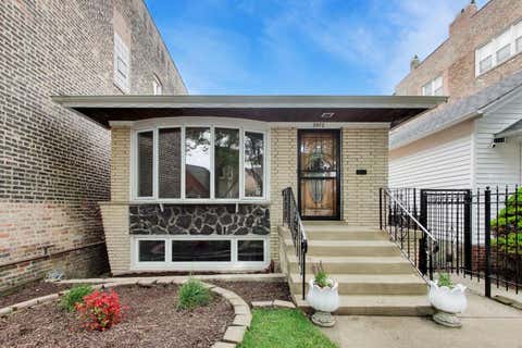 Tiny photo for 2972 S Loomis Street, Chicago, IL 60608 (MLS # 12716676)