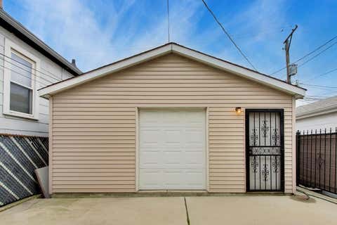 Tiny photo for 2972 S Loomis Street, Chicago, IL 60608 (MLS # 12716676)