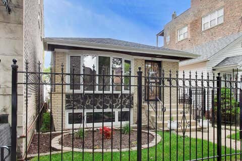 Tiny photo for 2972 S Loomis Street, Chicago, IL 60608 (MLS # 12716676)