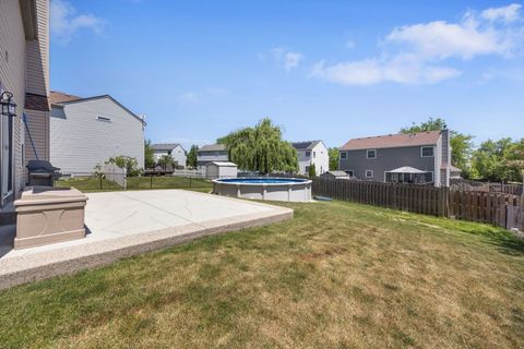 Tiny photo for 8 Elizabeth Court, Lake In The Hills, IL 60156 (MLS # 12627225)