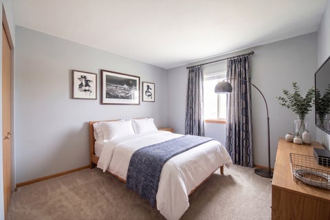 Tiny photo for 8 Elizabeth Court, Lake In The Hills, IL 60156 (MLS # 12627225)