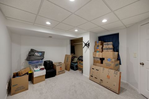 Tiny photo for 8 Elizabeth Court, Lake In The Hills, IL 60156 (MLS # 12627225)