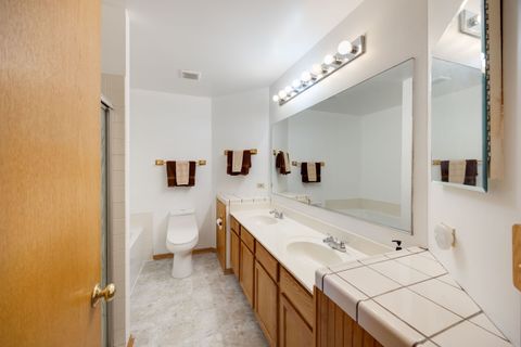 Tiny photo for 8 Elizabeth Court, Lake In The Hills, IL 60156 (MLS # 12627225)