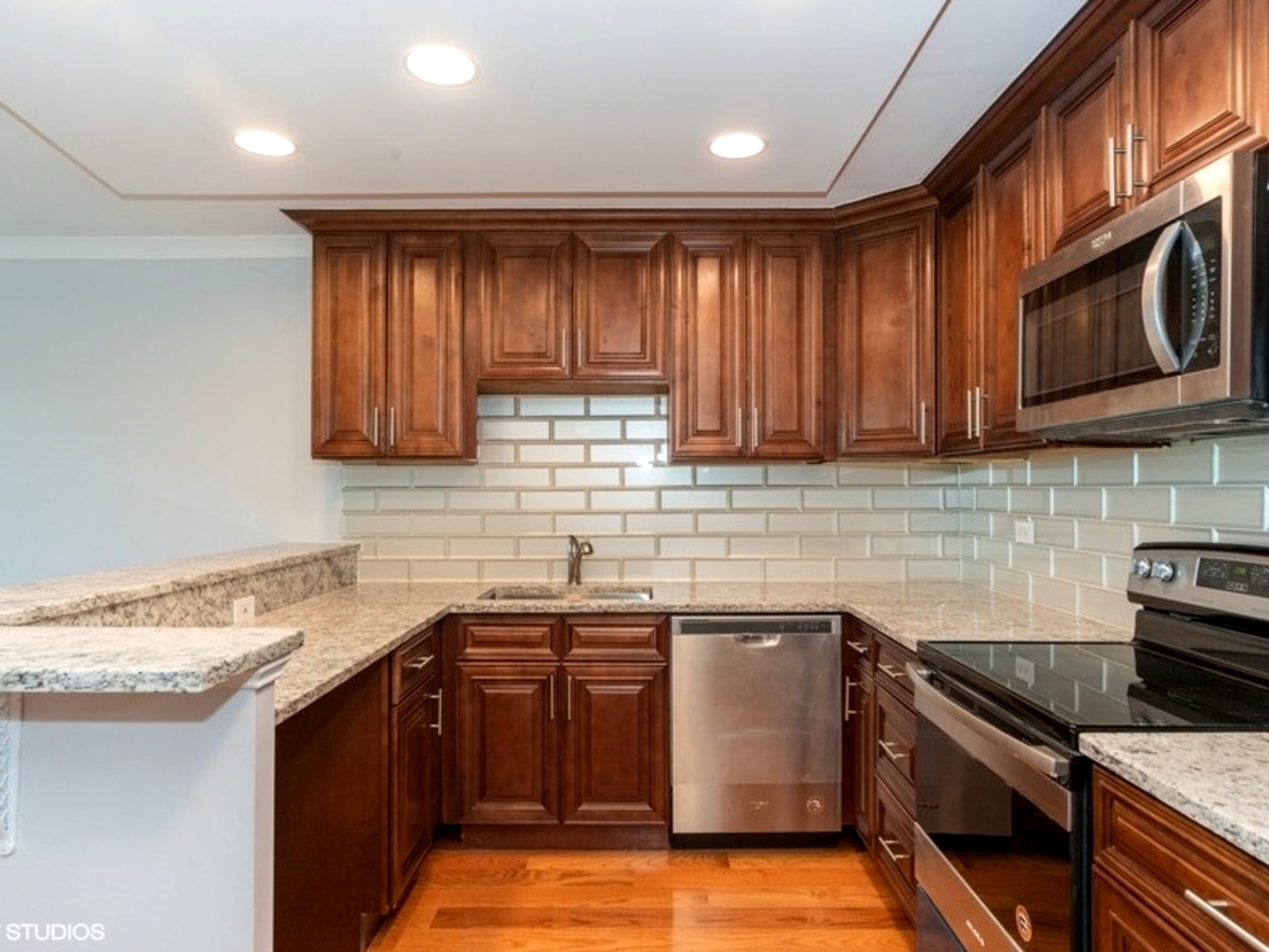 16 E Old Willow Road 409S