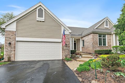 Photo of 3 Sunvalley Court, Lake In The Hills, IL 60156 (MLS # 12621532)