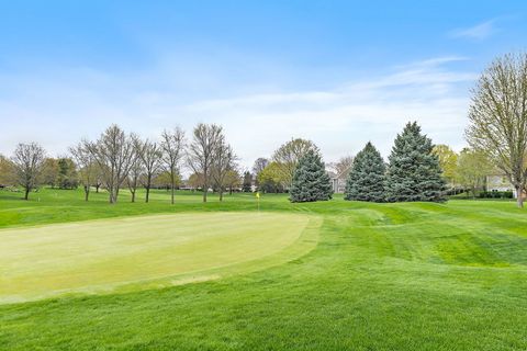 Tiny photo for 3 Sunvalley Court, Lake In The Hills, IL 60156 (MLS # 12621532)