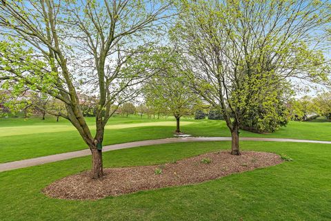 Tiny photo for 3 Sunvalley Court, Lake In The Hills, IL 60156 (MLS # 12621532)