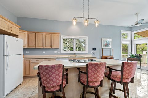 Tiny photo for 3 Sunvalley Court, Lake In The Hills, IL 60156 (MLS # 12621532)